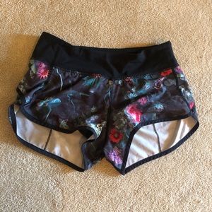 Size 4 lululemon speed short
